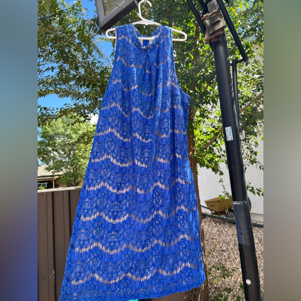 Dress - Picture 2 of 2